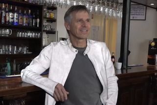 Idylka Janka Ledeckého: Na uvedení dokumentu s početnou rodinou. Ukázala se i tajemná manželka - Super.cz